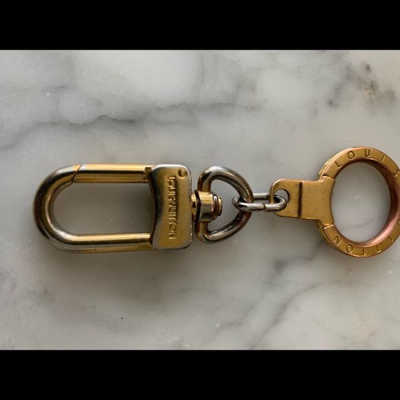 LOUIS VUITTON key holder and strap extender - Picture 5 of 6